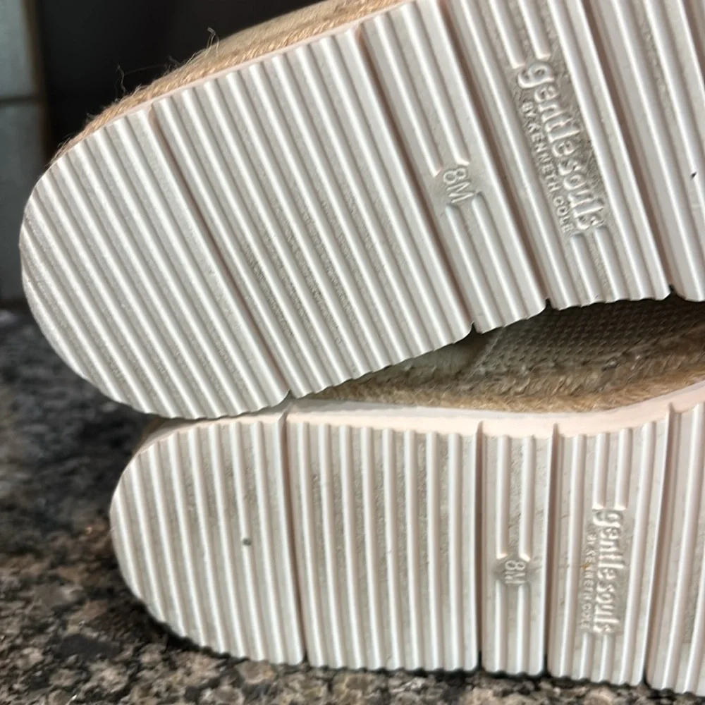 Gentle Souls Kenneth Cole Lara A-Line Sporty 2 Metallic Gold Espadrilles Size 8